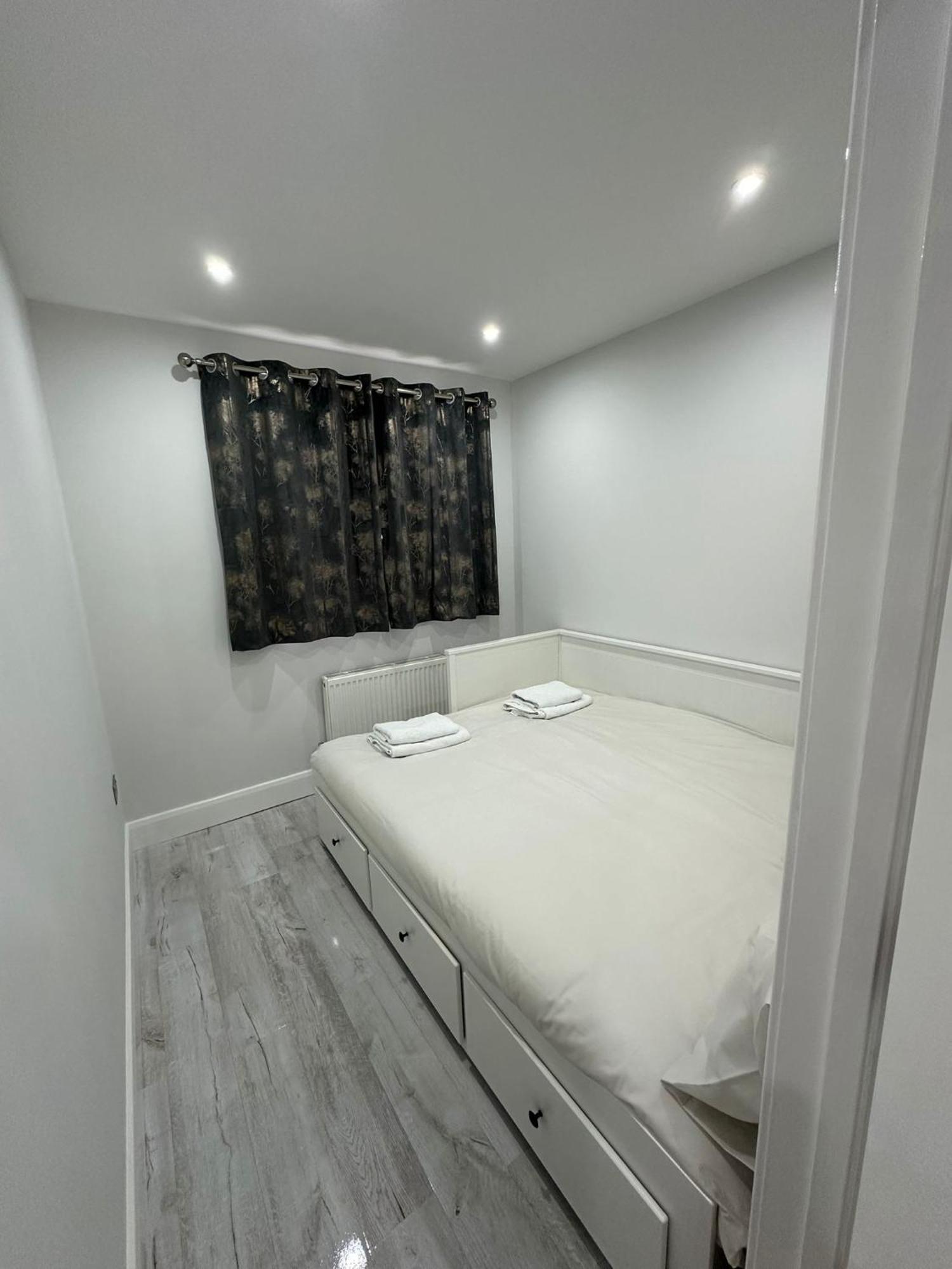 Luxury House Apartamento Greenford  Exterior foto
