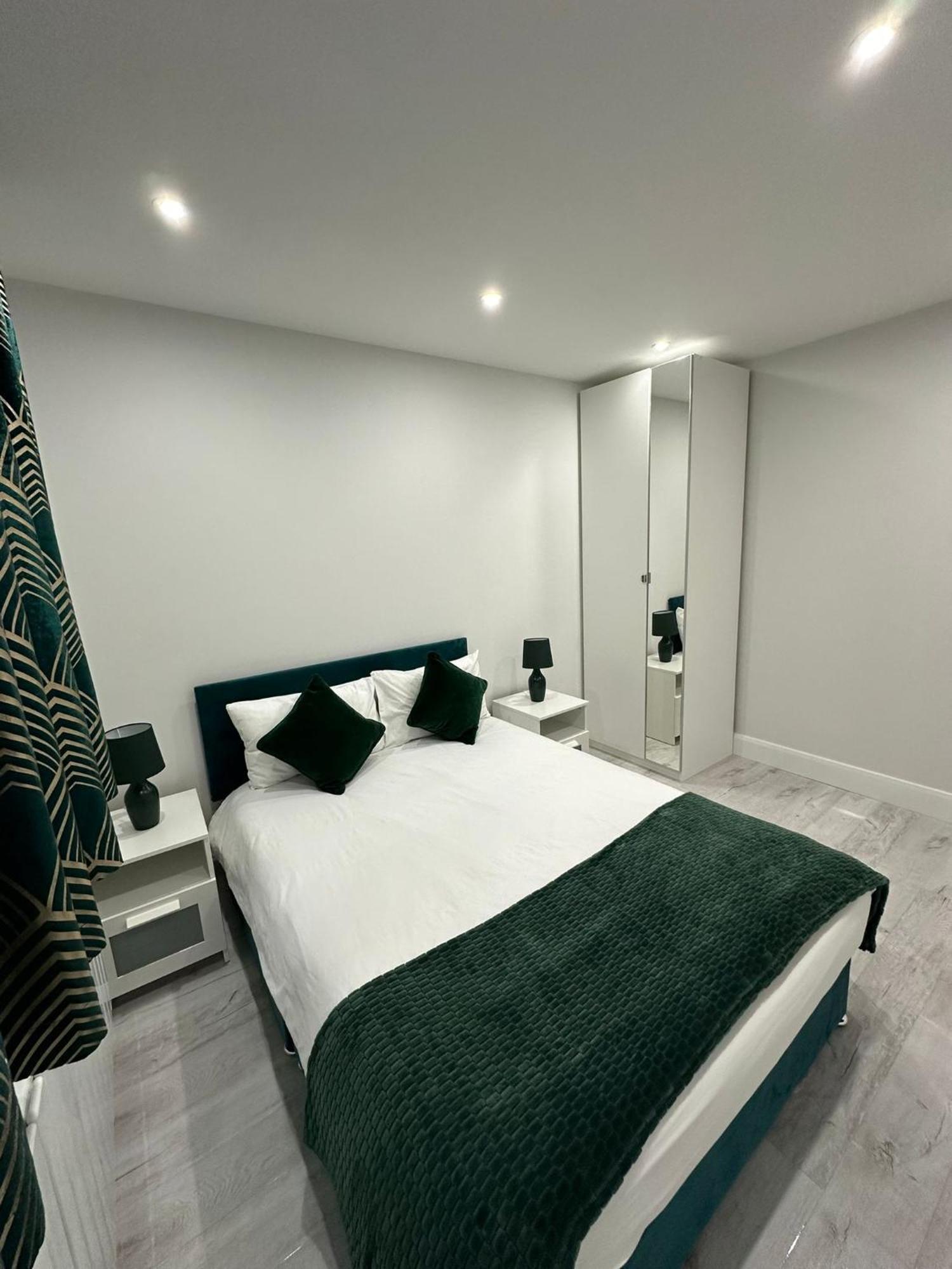 Luxury House Apartamento Greenford  Exterior foto