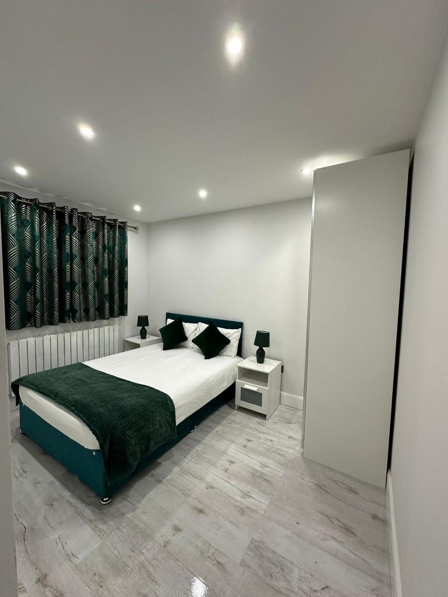 Luxury House Apartamento Greenford  Exterior foto