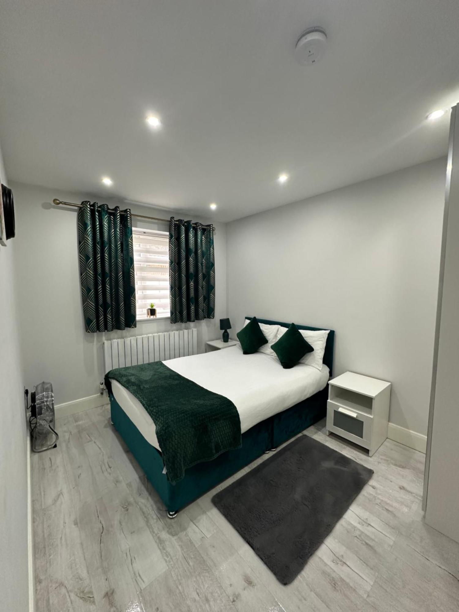 Luxury House Apartamento Greenford  Exterior foto